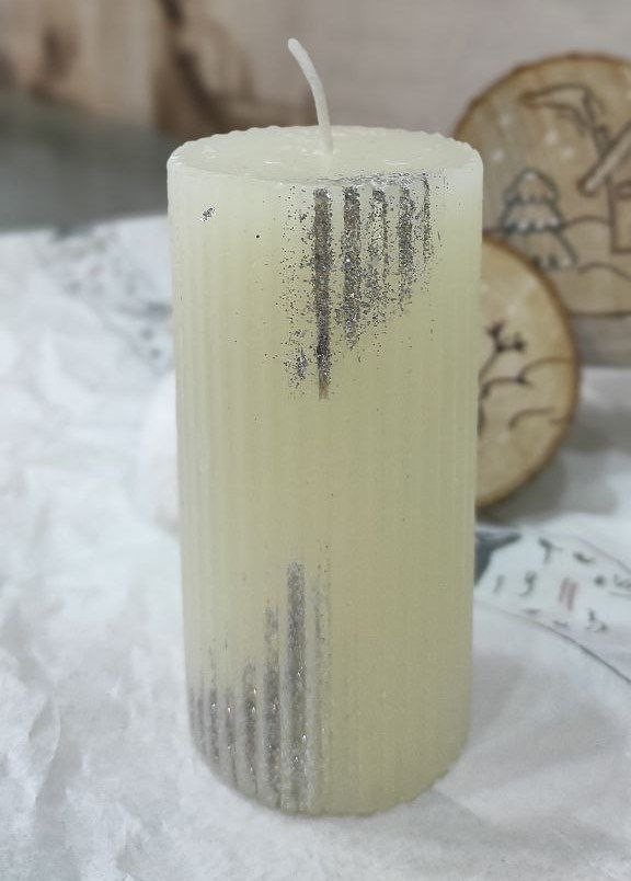 شمعة محززة عريضة