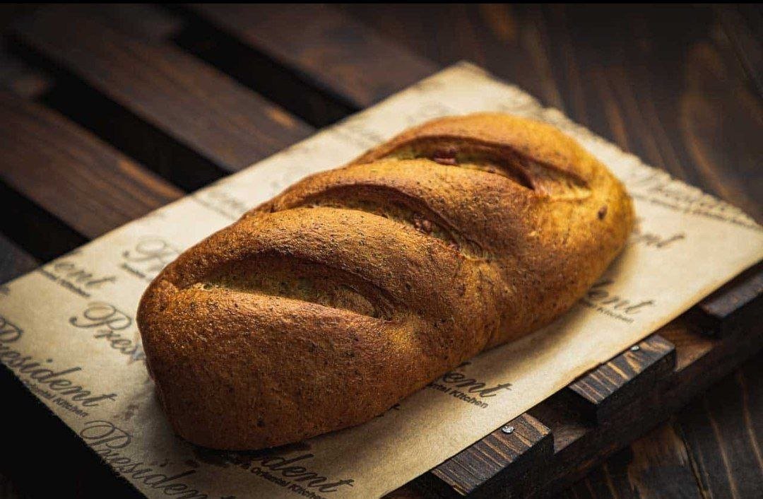 كروسان محمرة مع قشقوان