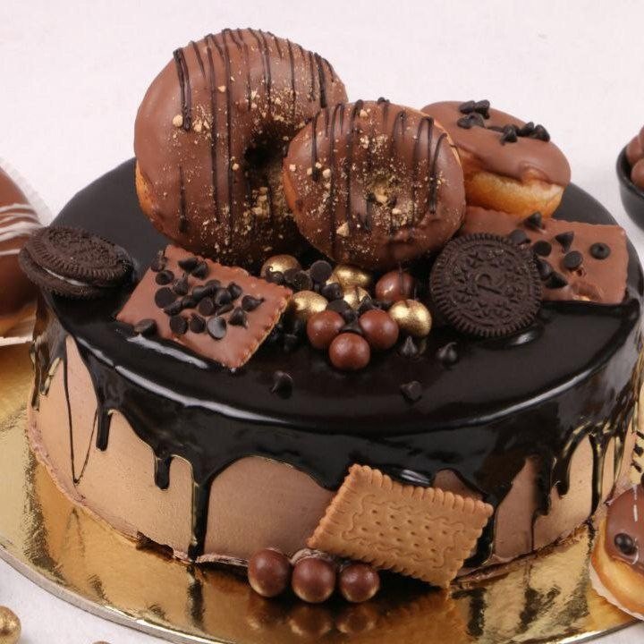 قالب كيك شوكولا و دونات