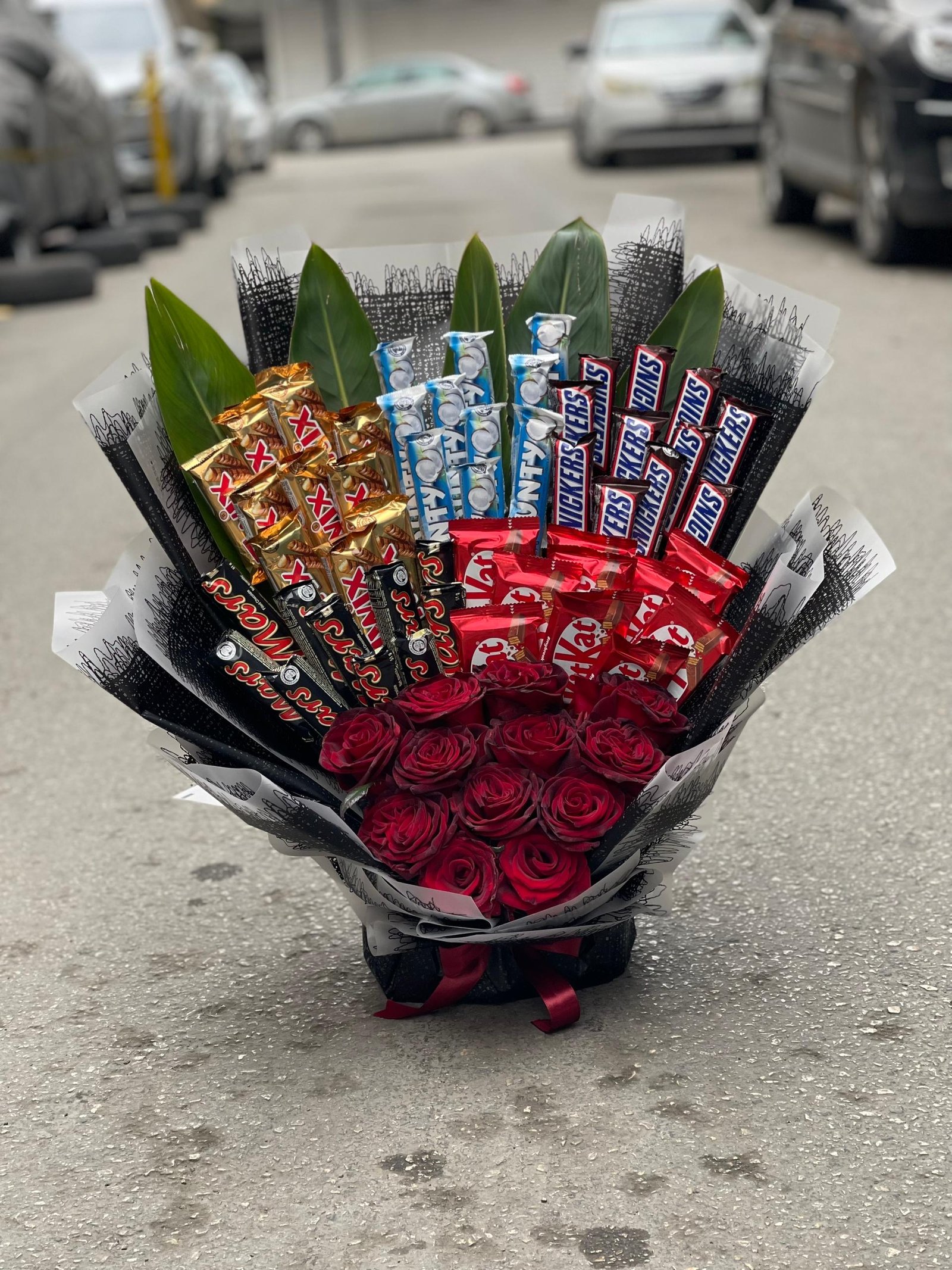 باقة ورد و شوكولا 50 قطعة